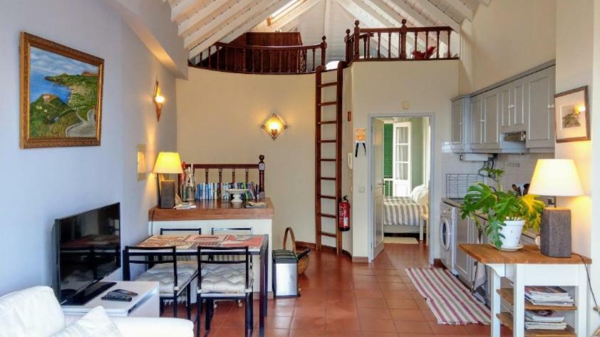 Old Town Penthouse - Barreirinha Διαμέρισμα Φουνκάλ Εξωτερικό φωτογραφία